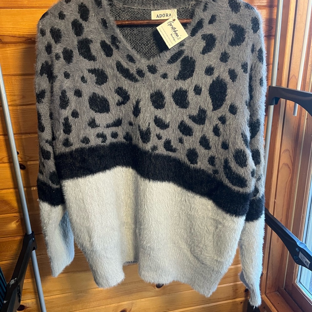 ADORA-Women's Gray and Black Sweater